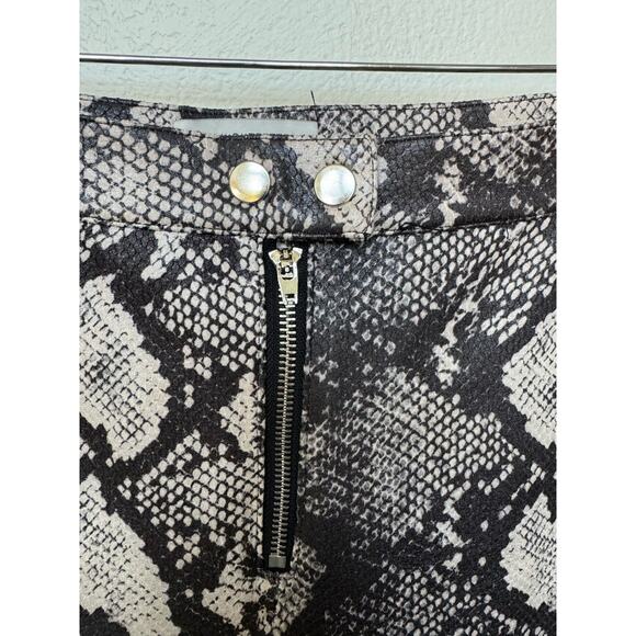 Urban Outfitters Maia Faux Leather Snakeskin High Rise Cropped Pants Women's 4 - Picture 5 of 6